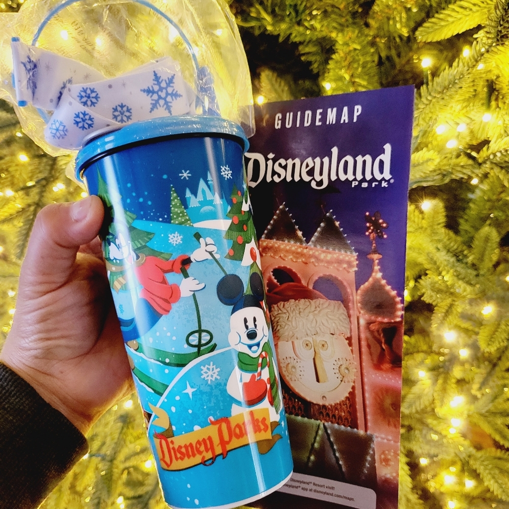 2021 DisneyParks  Christmas Holiday Mickey & Friends TravelTumbler With Lanyard